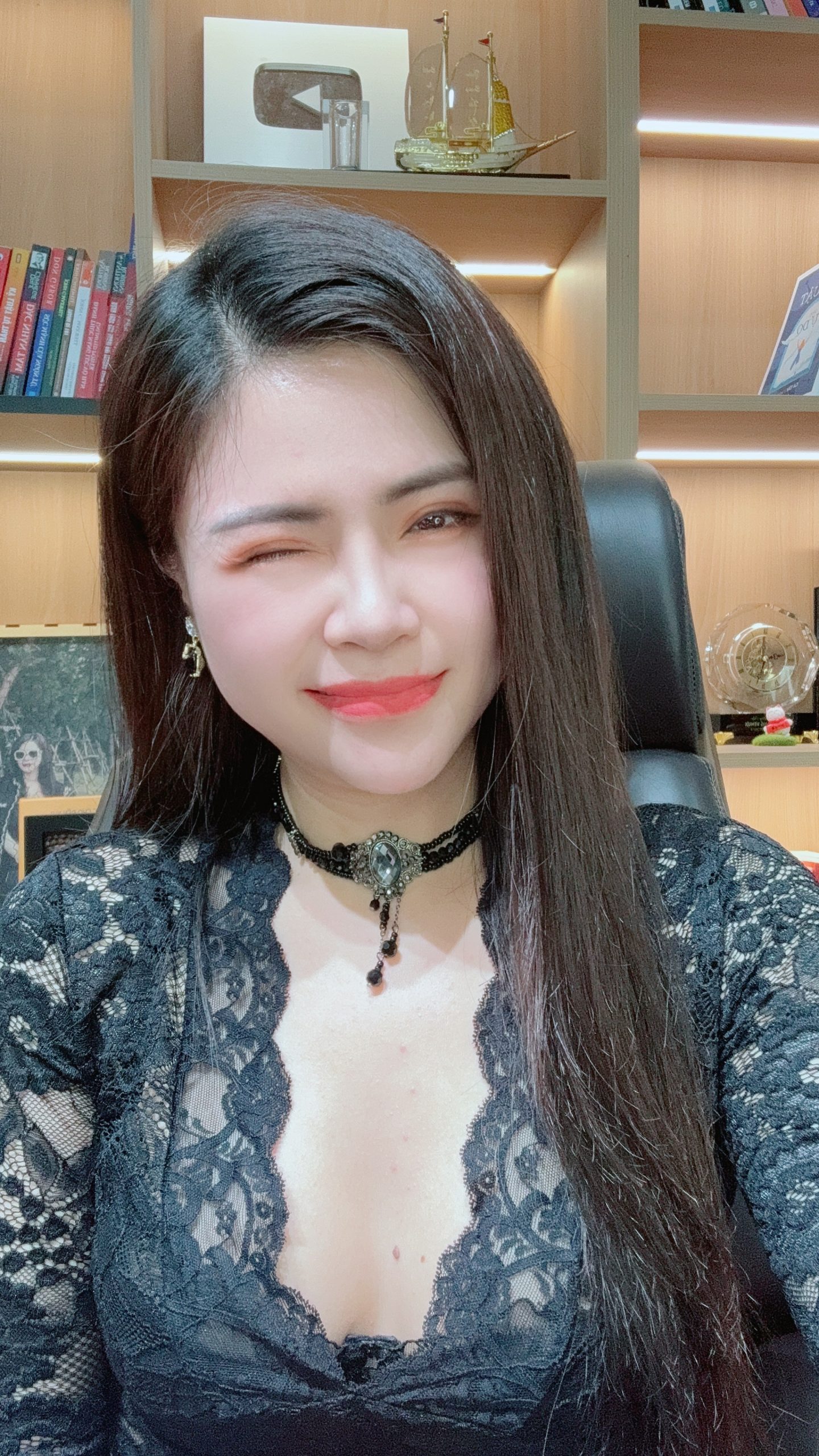 Hôn Vùng Kín có làm sao không, có bị bệnh gì không?? - Venux